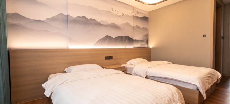 阜阳金泉湾汤泉酒店(闻集镇店)图片