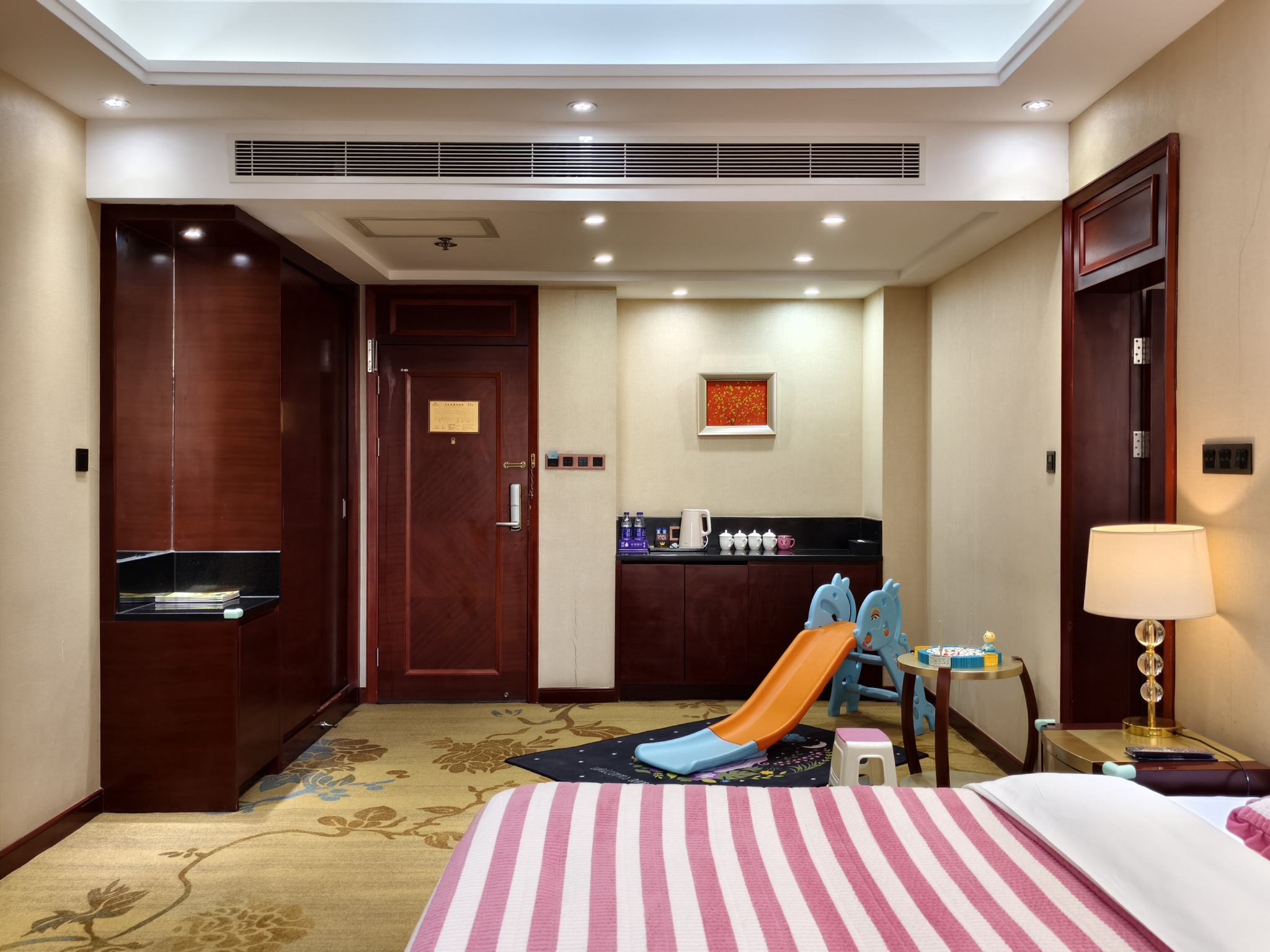 Lidu International Hotel Over view