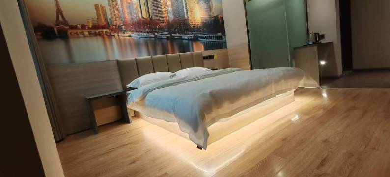 7天阳光酒店(贞丰南环路店)图片