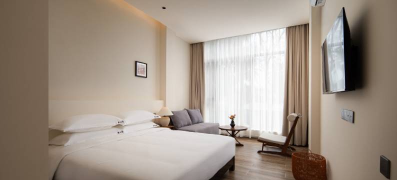 三亚观山隐民宿(三亚凤凰机场店)图片