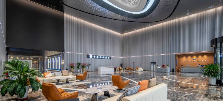 华悦凯旋大酒店(伟业大厦新城公交站店)图片