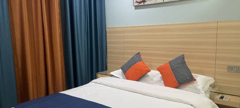 仁隆酒店(南宁南湖公园麻村地铁站店)图片