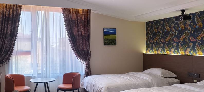 宽窄民宿(机场火车站店)图片