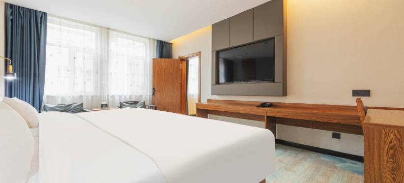 巩留H酒店(蝶湖景区店)图片