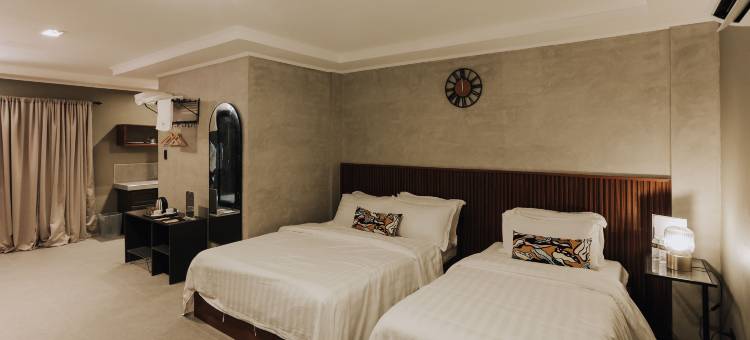 克拉克国际机场附近联排别墅橡木灰色酒店(Townhouse Oak Grey Hotel Near Clark International Airport)图片