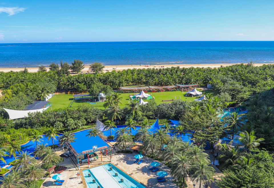 Aloha Oceanfront Suite ResortOver view