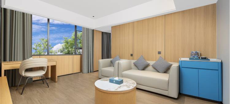 西昌美丽华大酒店(邛海17度火把广场店)图片