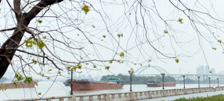 广州汇悦江漫酒店式公寓(南洲地铁站店)图片