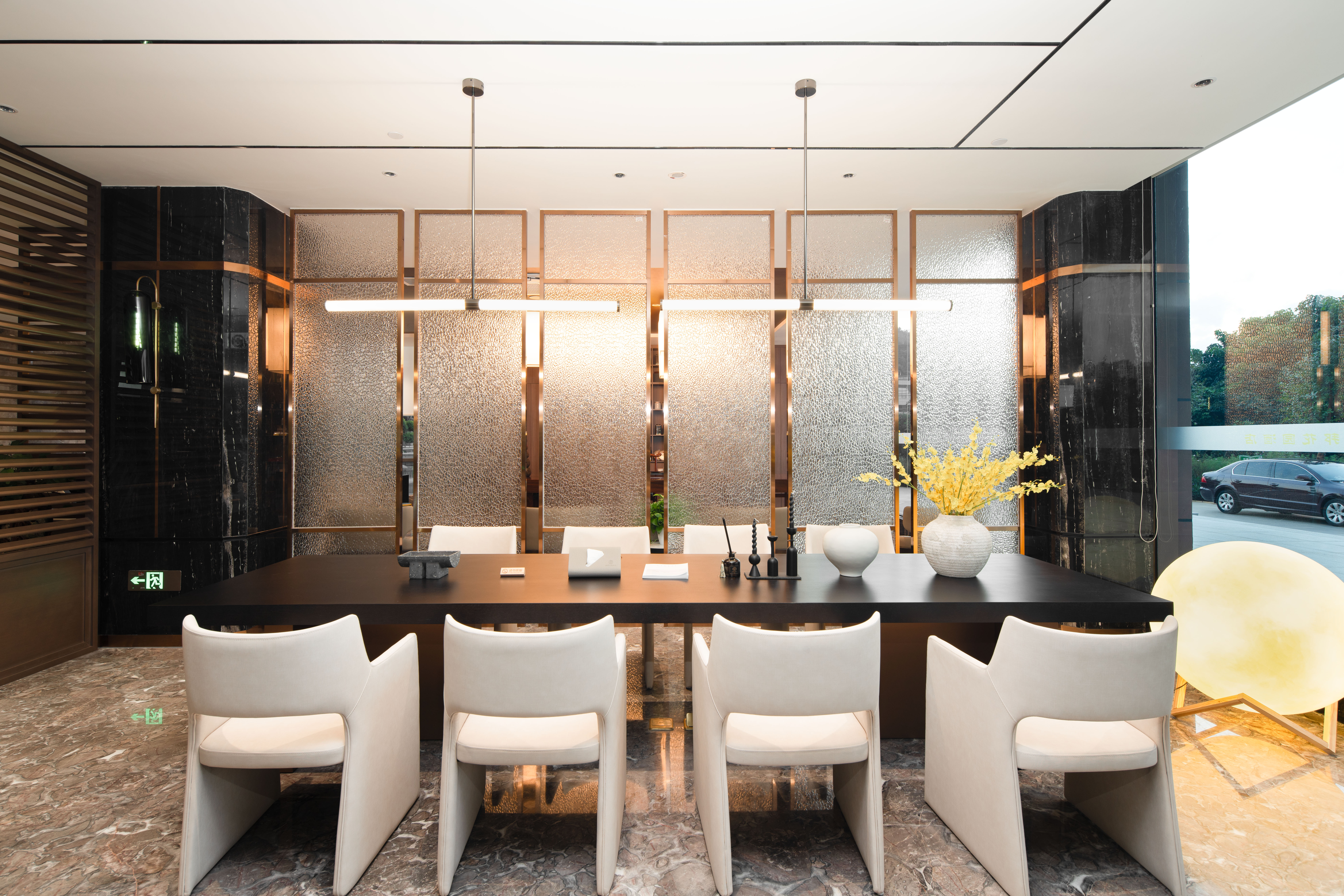 Fengbang Hotel (Kunming University Town South Metro Station)Over view