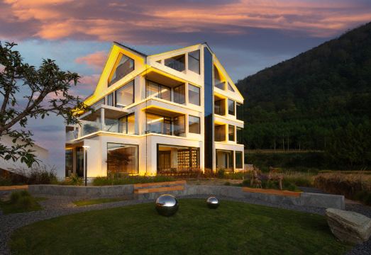 Tengchong Guanggu Yisu Hot Spring Health Preservation Homestay over view