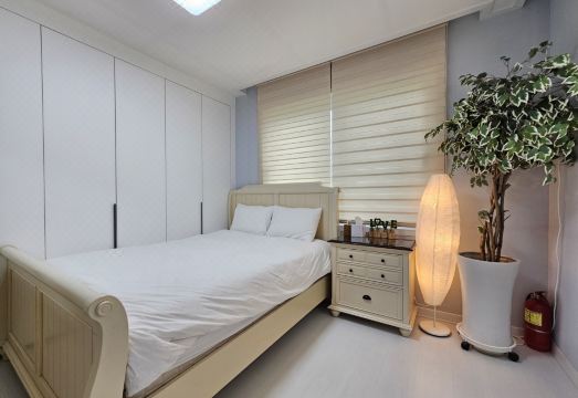 Shine Village 143 Hotel Overview