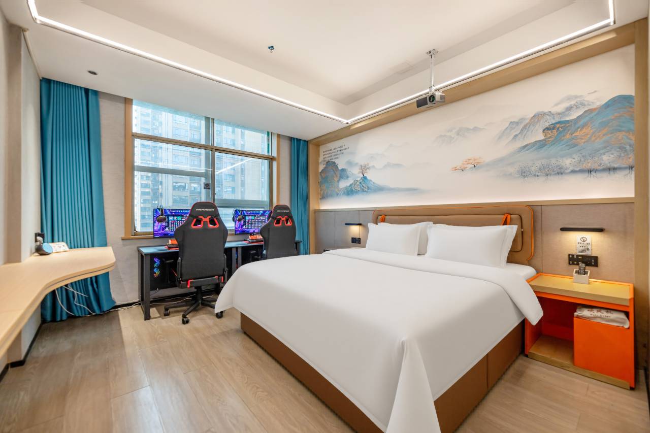 竞悦电竞民宿(湘阴汽车站店)