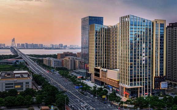 艺龙酒店(湛江海湾大桥万达店)图片