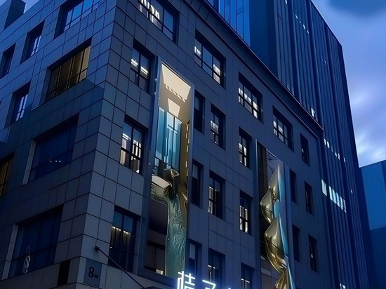 南京奥体中心桔子水晶酒店