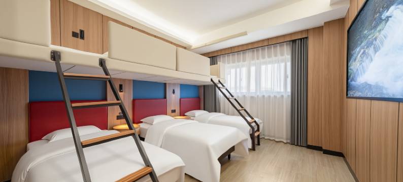 雷神电竞酒店(岳阳楼步行街店)图片