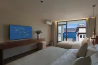 Lugu Lake South Island Villa Resort Hotel - Bãi đậu xe