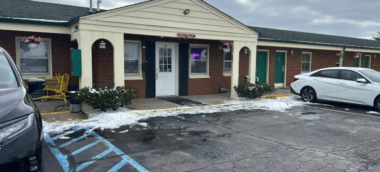OYO希尔克雷斯特奥罗拉和劳伦斯堡汽车旅馆(Hillcrest Motel by OYO Aurora Near Lawrenceburg)图片