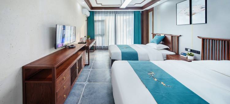 依山居智能酒店(武当山景区游客中心店)图片