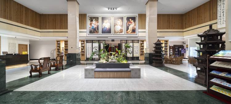 遇见艺术酒店(海宁人民广场爱琴海火车站店)图片