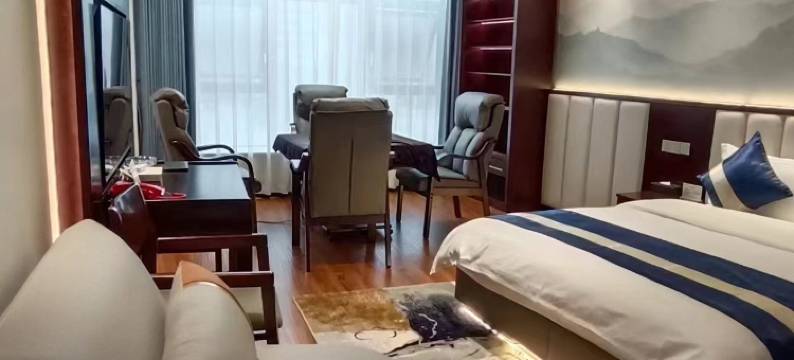 阆中豪泰假日酒店(时代天街店)图片