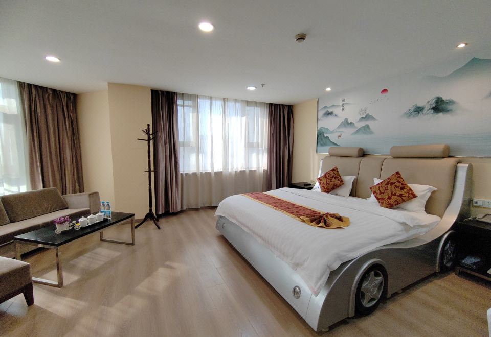  Hotel Overview