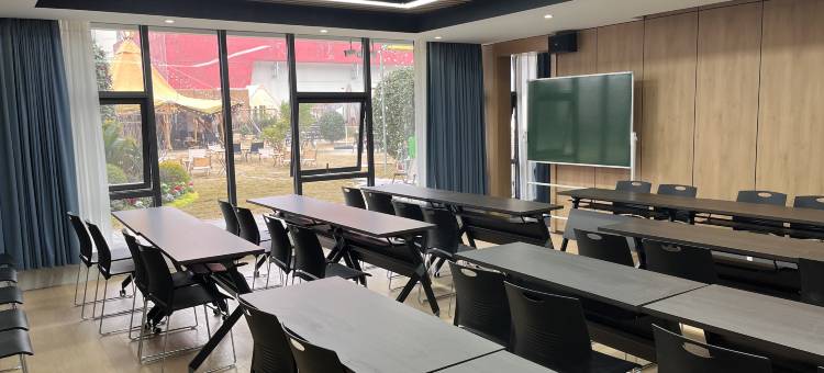 雷神电竞酒店(内江隆昌金沙时代广场店)图片