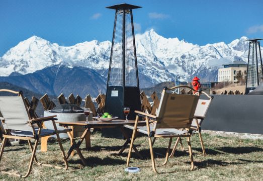 Fansu Hotel (Deqin Fog Thick) over view