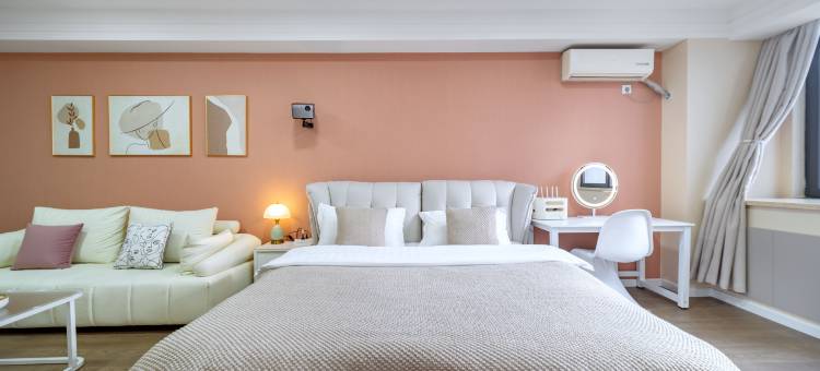 锦爱•影院式民宿(太原街沈阳站西广场店)图片