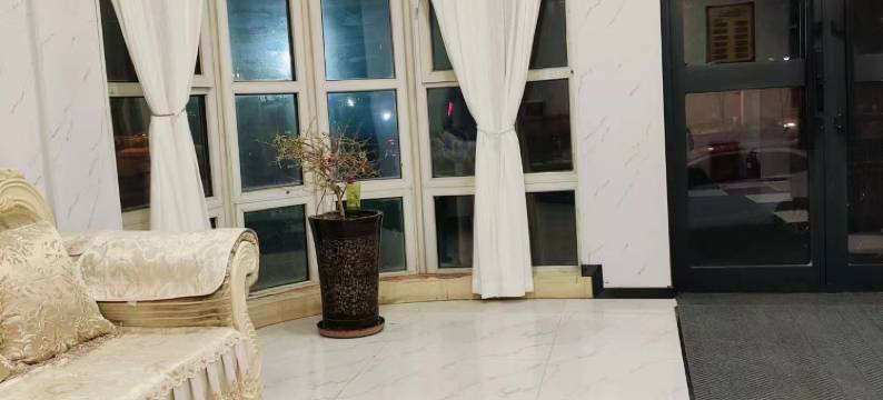 优尔驿宾馆(南湖广场店)图片