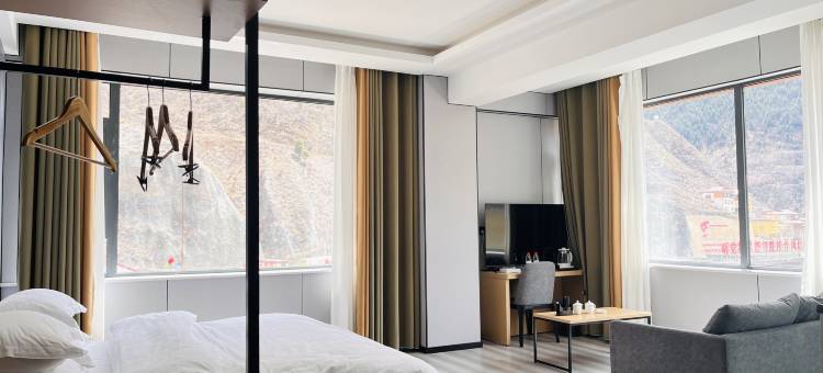 新龙丹霞大酒店图片