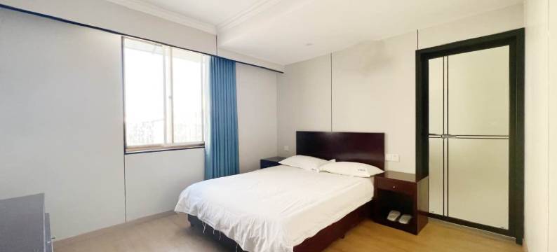 陵光假日酒店(南京总统府新街口地铁站店)图片