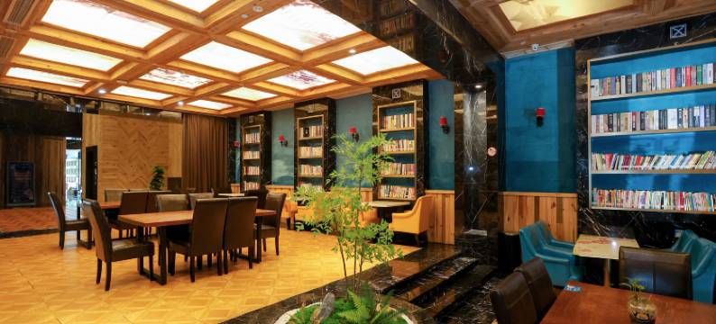 雲逸城市民宿(桐庐中心广场店)图片