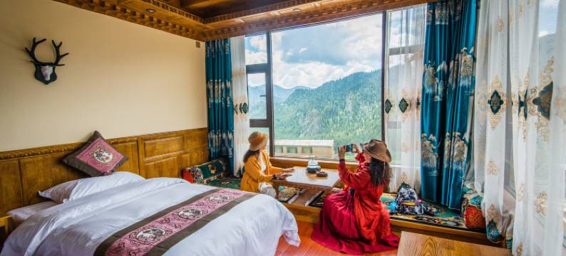 迭部扎尕那吉祥如意客栈图片