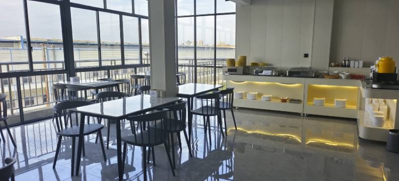 雅曼轻奢酒店(永康步阳科技园店)图片