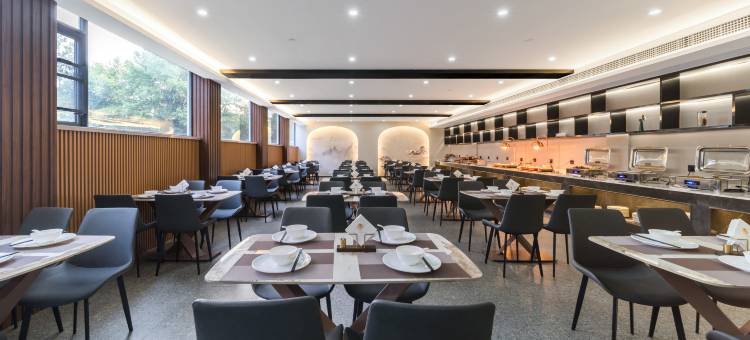 万信R酒店(武汉华中科技大学东校区佳园路地铁站店)图片
