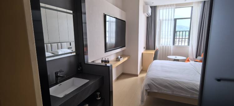 兰坪云上智能酒店图片