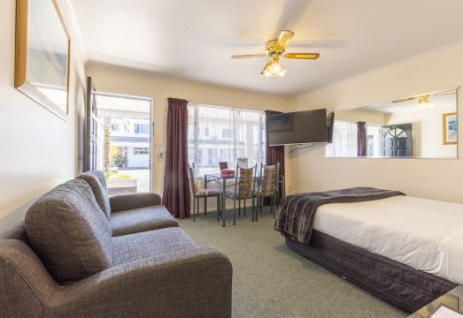 ASURE Prince Motor Lodge Hotel Overview