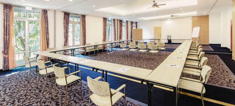 诺德施泰特广场高级公园酒店(PLAZA Premium Parkhotel Norderstedt)图片