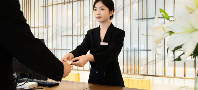 白玉兰酒店(沧州盐山凤凰公园店)图片