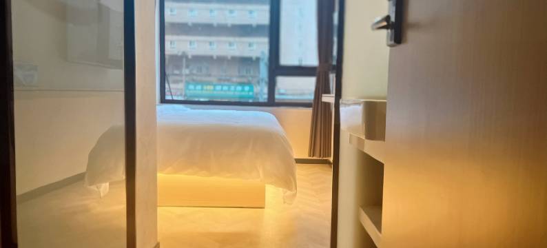 均禾酒店(太阳宫地铁站店)图片