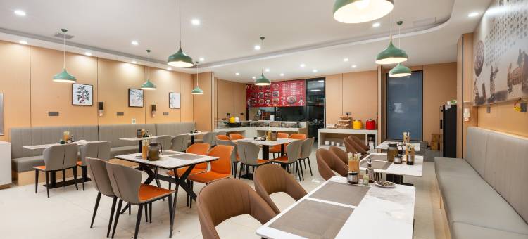 品睿酒店(阿拉尔五团沙河镇步行街店)图片