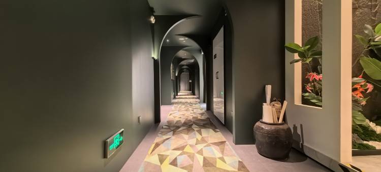 喜居设计师酒店(欢乐城高铁站店)图片