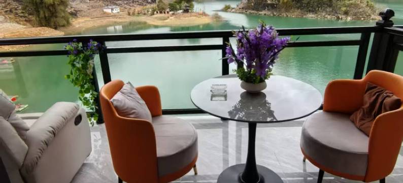 凌云彩墨人家民宿(浩坤湖国家湿地公园三合码头店)图片