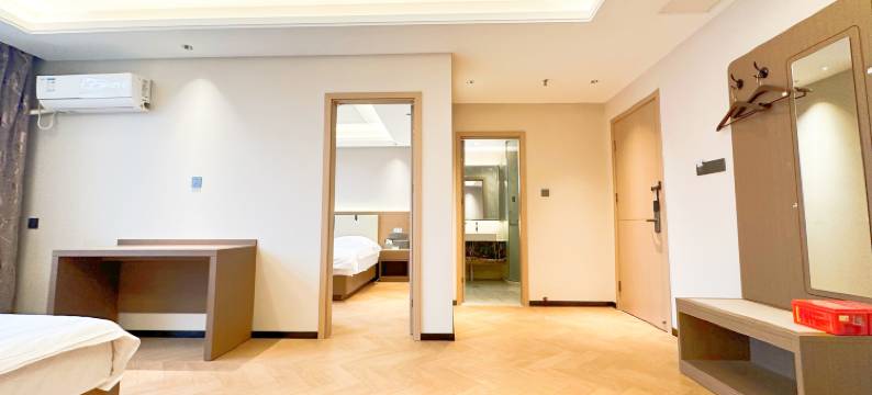 雅乐居主题酒店(郑州省体育中心王砦地铁站店)图片