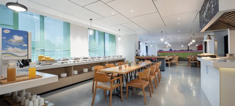 爱电竞酒店(烟台南大街火车站店)图片