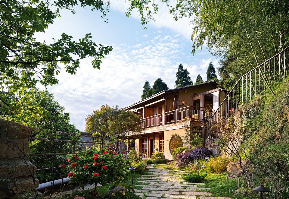 山语艺术花园民宿外景图