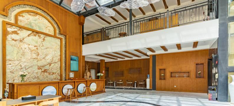 蒙自海伦城市花园酒店(南湖公园新天地步行街店)图片