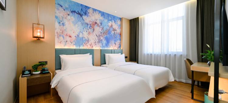 白玉兰酒店(淄博八大局淄博站店)图片