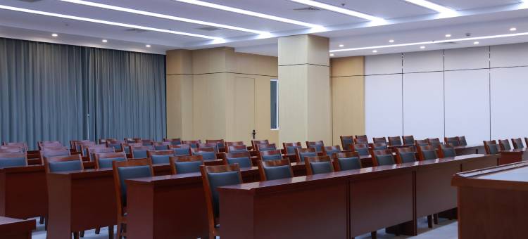 鹰城宾馆(承德鹰手营子店)图片