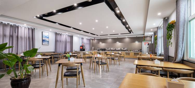 尚客优精选酒店(侯马新田广场中心街店)图片